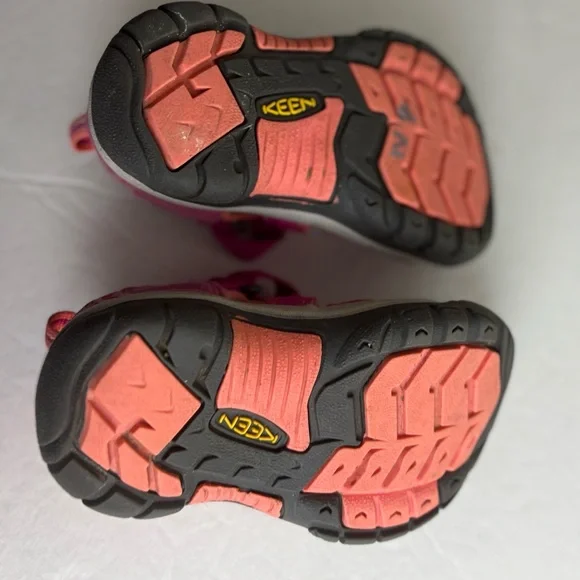 Keen Newport H2 Berry Fusion Pink Hiking Sandals size 8 - Picture 5 of 5